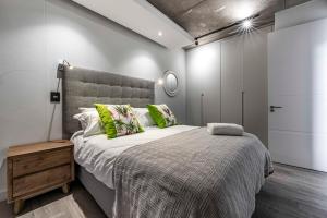 403 The Signature, De Waterkant