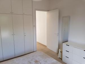 Ariadne apt 103 -300m from Lighthouse beach