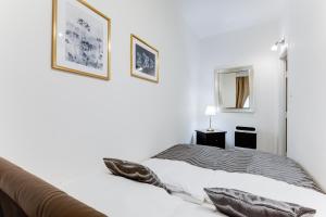 Exclusive Riverside Apartment in the Heart of Prague