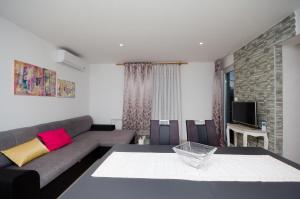 Apartments Ruzica