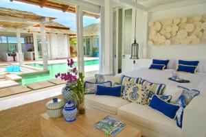 Mia Beach, beach villa and events