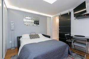 Sourdiere Louvre Vendome with AC