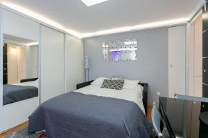 Sourdiere Louvre Vendome with AC