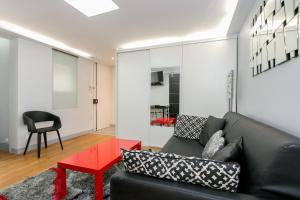 Sourdiere Louvre Vendome with AC