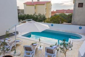 Star 1 modern & centrally ap for 4