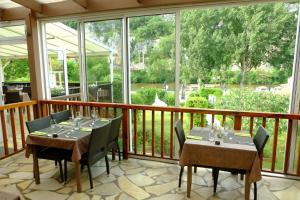 Hotels Hotel Restaurant Les Falaises : photos des chambres