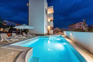 Star 5 modern & centrally ap for 4