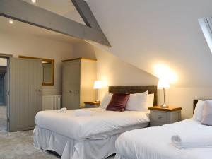 Grosvenor House APT 2