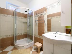 Holiday Home Hibiscus by Interhome