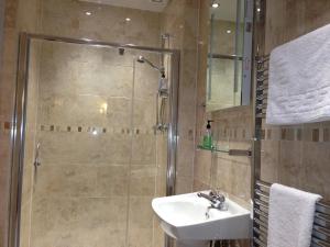 Single Room with Shared Bathroom room in Austins Guest House