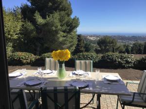 Villas Luxurious sea view villa in Saint Paul de Vence : photos des chambres