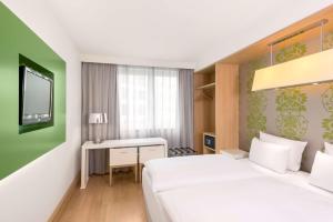 Standard Double or Twin Room room in NH Berlin Potsdamer Platz