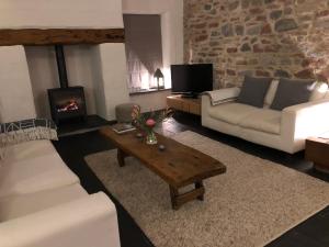 Dan y Graig Barn, Carmarthen