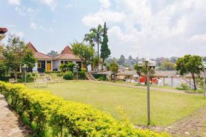 RedDoorz @ Hotel Damanaka Pangalengan