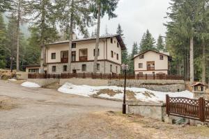 Chata Orlovi Skali Luxury cottages Beli Iskar Bulharsko