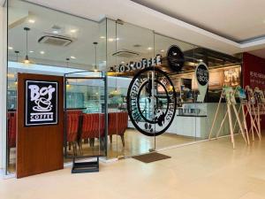 Bamboo Bay Condominium near UC Med & Chong Hua Hospital, CDU School, SM Mall, Ayala Mall and IT Park - studio condo unit