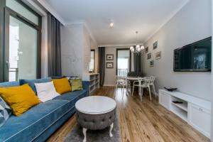 Garden Gates - BillBerry Apartments