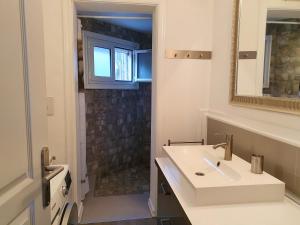 Apartment with Sea View room in GINA