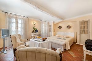 Hotels Bastide Saint Antoine - Relais & Chateaux : photos des chambres