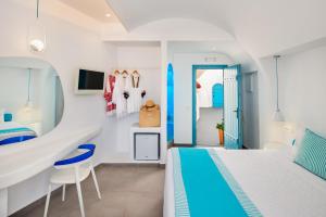 Junior Suite room in Evgenia Villas & Suites by Calm Collection