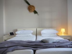 Galini Rooms & Apartments Syros Greece