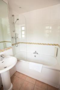 Whitewater Hotel & Spa