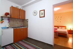 Lighthouse Apartments