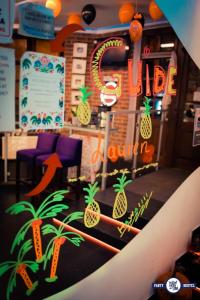 GregTom Party Hostel