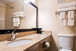 Standard Room J room in Quality Inn Tomah