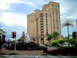 New Riverbank Suites - Waterfront Kuching City