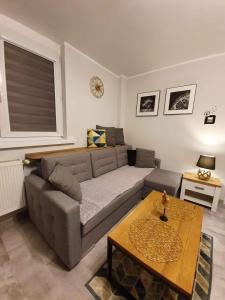 Apartament 27