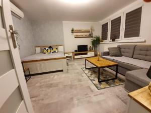 Apartament 27