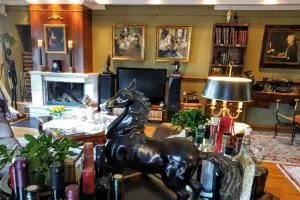 Classic Apartment With Beautiful View - 卡斯托里亚