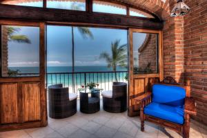 Vallarta Shores Beach Hotel