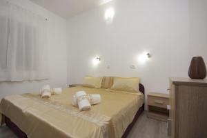 One-Bedroom Apartment with Terrace room in Apartments with a parking space Sibenik - 17929
