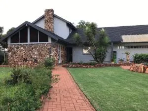 @ Home Bed & Breakfast - Brakpan