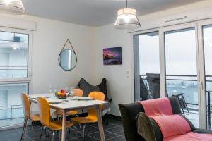 Appartements Greeter-Appartement avec vue mer, parking et piscine : photos des chambres