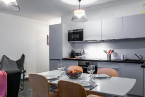 Appartements Greeter-Appartement avec vue mer, parking et piscine : photos des chambres