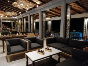 Khaolak Blue Sky Villa