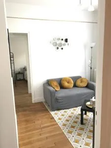 Très bel appartement de style ancien avec sa terrasse en bois en coeur de ville - 贡比涅