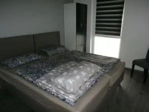 Ferienwohnung am Seglerhafen - 佩讷明德