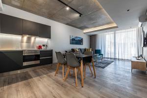 105 Signature, De Waterkant
