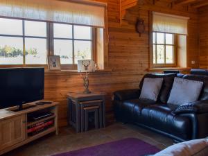 Roe Deer Log Cabin Mulben Scotland J2ski