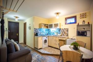 Apartments Beautiful Tbilisi on L.Meskhishvili Turn 1