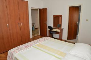 Apartments Sestan