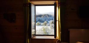 Le Jura en toutes saisons Piscine, SPA, location VTT, balades 2cv, climatisation