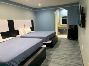 Double Room with Two Double Beds room in Crystal Suites