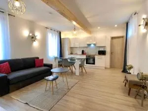 Charming Home - City Center Cosy Apartments - 安热尔桑