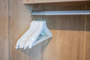 THE BEACH CHA AM Suites