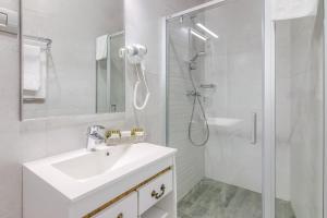 Deluxe Superior Room room in New Era Hotel